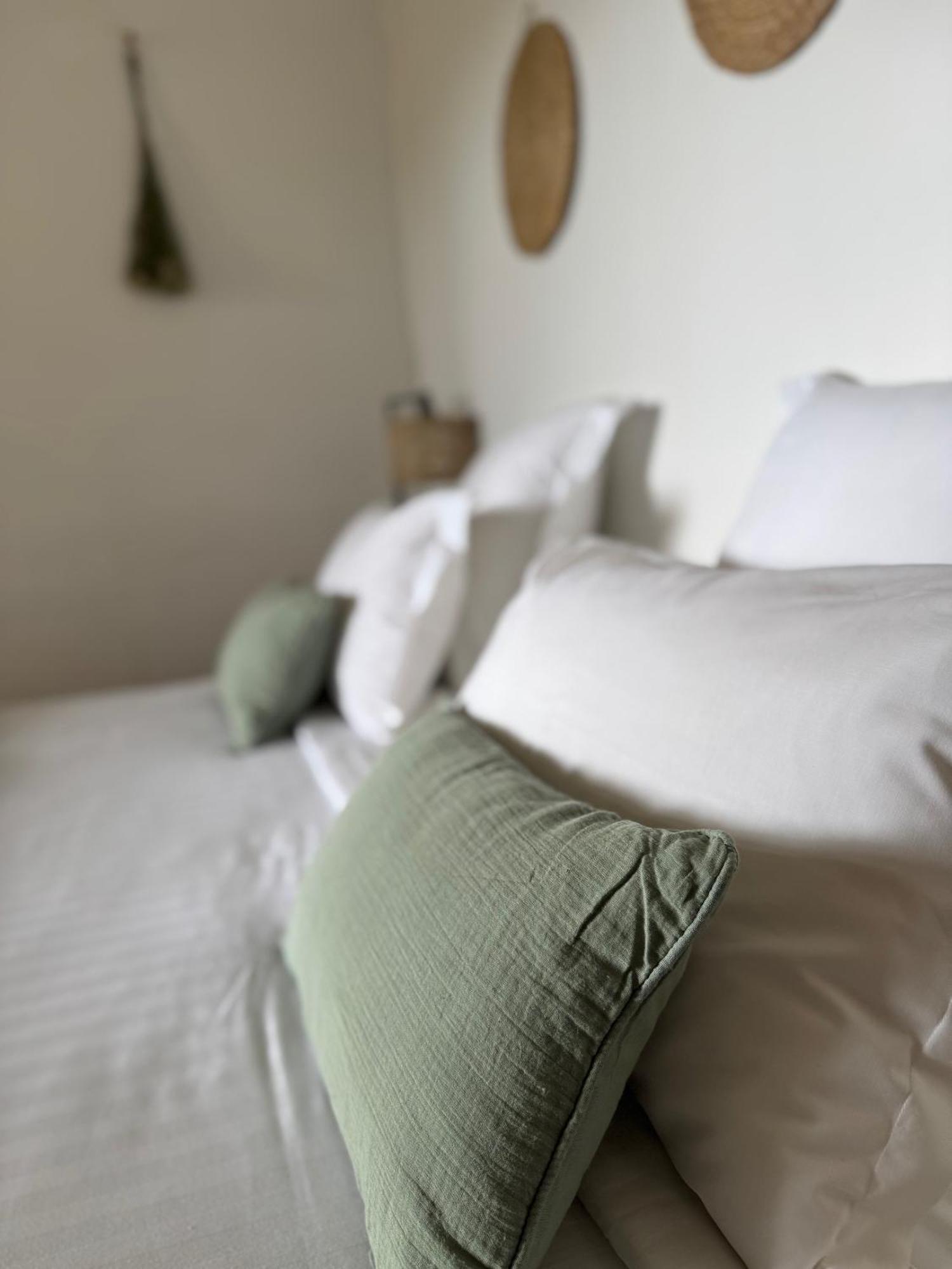 La Cle Des Champs, Boutique Hotel & Spa - Le Mas De Garrigon Roussillon en Isere Exterior foto